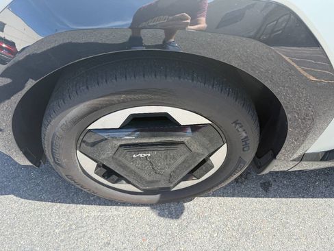 Used 2024 Kia EV9 Land AWD/4WD image 21