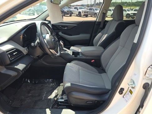Used 2023 Subaru Outback Premium AWD/4WD image 17