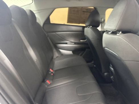 Used 2026 Hyundai Elantra SE FWD image 27