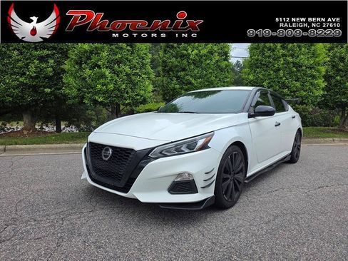 Used 2019 Nissan Altima 2.5 SR FWD image 1