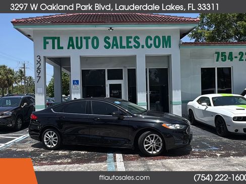 Used 2020 Ford Fusion SE FWD image 1
