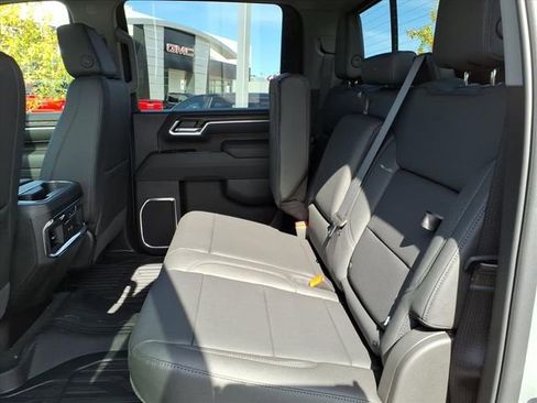 New 2026 GMC Sierra 2500 SLT w/ SLT Convenience Package image 15