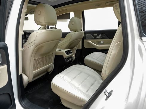 Used 2021 Mercedes-Benz GLS 450 4MATIC image 35