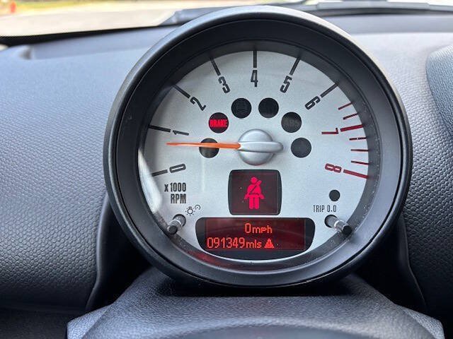 Used 2014 MINI Cooper Paceman FWD image 4