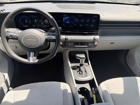 Used 2024 Hyundai Kona SEL FWD image 8