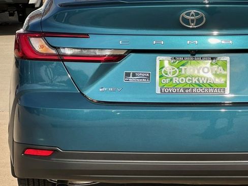 Used 2026 Toyota Camry LE w/ Convenience Package FWD image 5