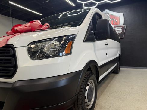 Used 2018 Ford Transit 350 XL RWD image 4
