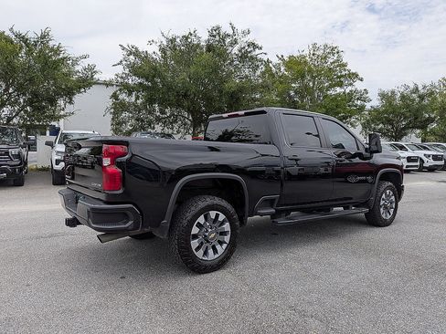 Used 2024 Chevrolet Silverado 2500 Custom AWD/4WD image 3