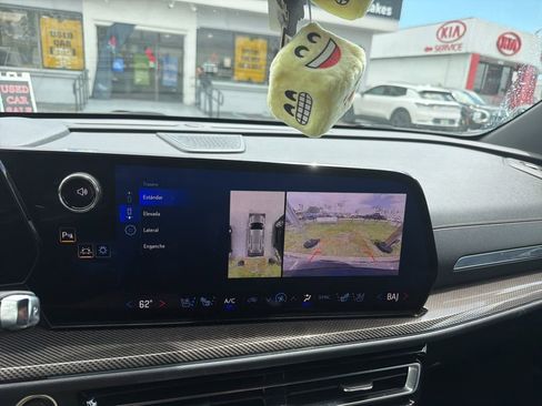 Used 2025 Chevrolet Traverse High Country image 6