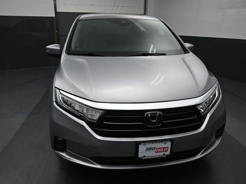 Used 2024 Honda Odyssey EX-L image 3
