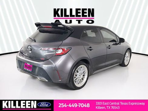 Used 2021 Toyota Corolla XSE FWD image 8
