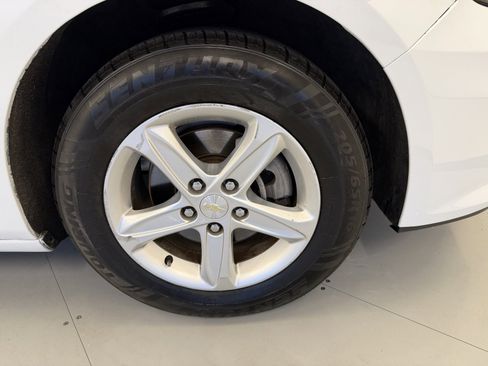 Used 2020 Chevrolet Malibu LS image 48