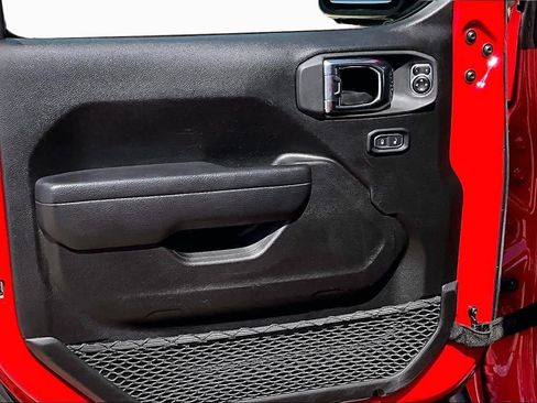 Used 2025 Jeep Wrangler Unlimited Sport AWD/4WD image 16