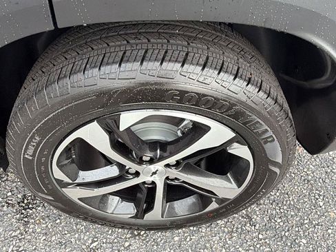 New 2026 Chevrolet Trax RS w/ Sunroof Package FWD image 13