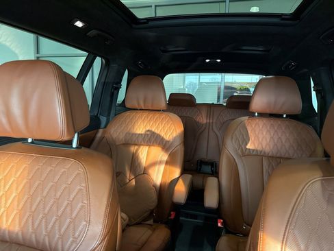 Certified 2025 BMW X7 M60i image 41