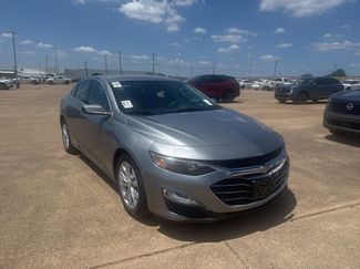 Used 2023 Chevrolet Malibu LT image 1