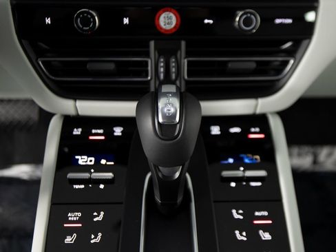 New 2026 Porsche Macan S image 20