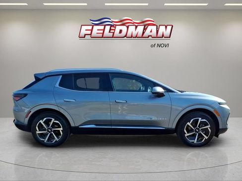 Used 2025 Chevrolet Equinox EV LT w/ Convenience Package FWD image 6