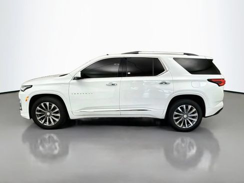 Used 2023 Chevrolet Traverse Premier AWD/4WD image 4