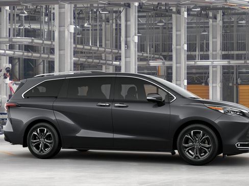 New 2025 Toyota Sienna Platinum image 13