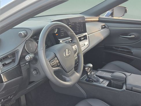Used 2022 Lexus ES 350 w/ Premium Package FWD image 9