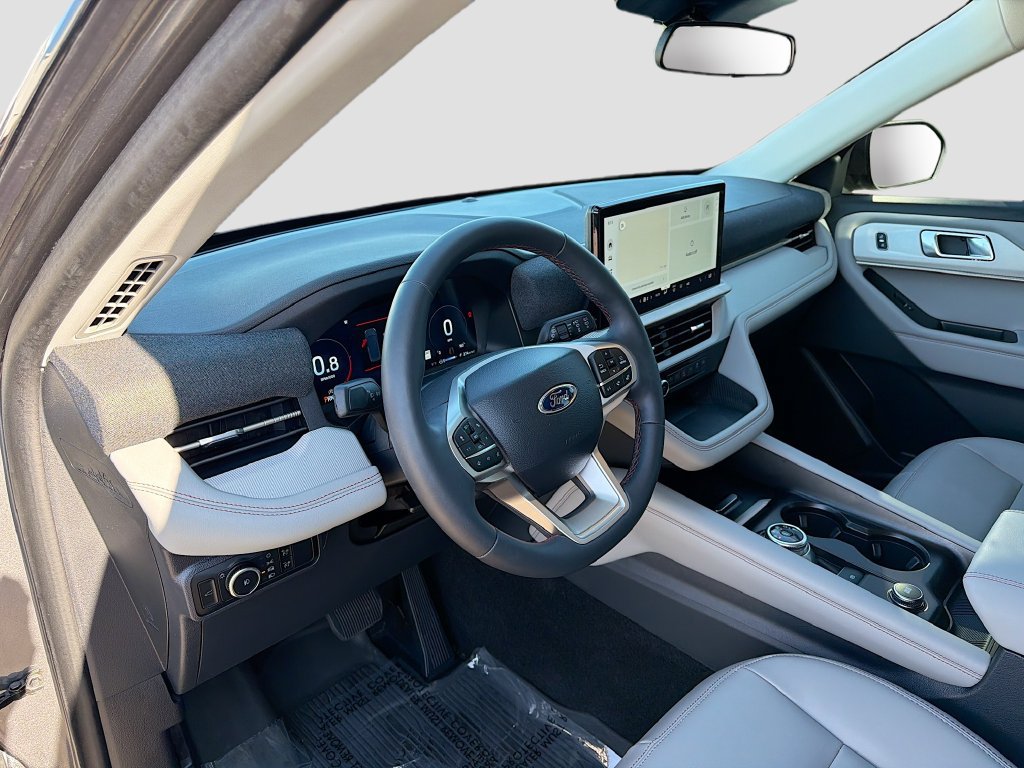 Used 2025 Ford Explorer Active w/ Active Comfort Package AWD/4WD image 11