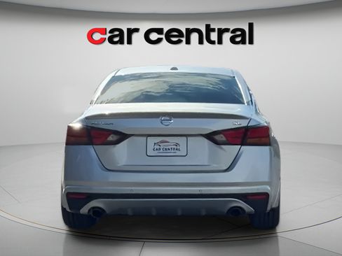 Used 2019 Nissan Altima 2.5 SL FWD image 5