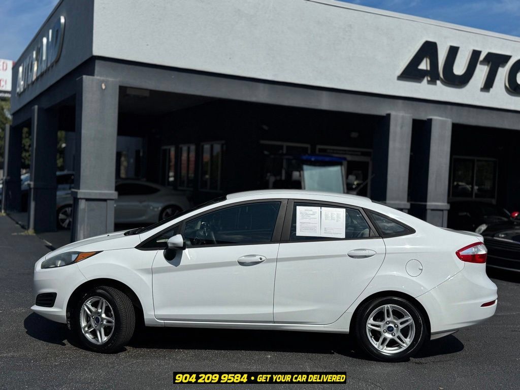 Used 2017 Ford Fiesta SE FWD image 4