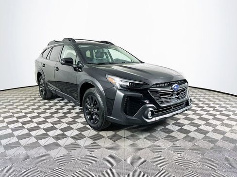 Used 2023 Subaru Outback Onyx Edition image 3