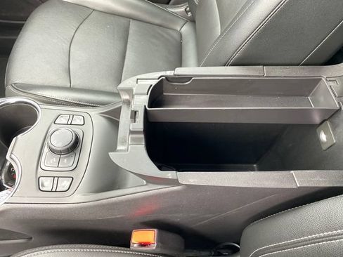 Certified 2024 GMC Terrain SLT AWD/4WD image 14