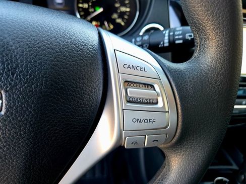 Used 2016 Nissan Rogue SV w/ SV Premium Package image 13