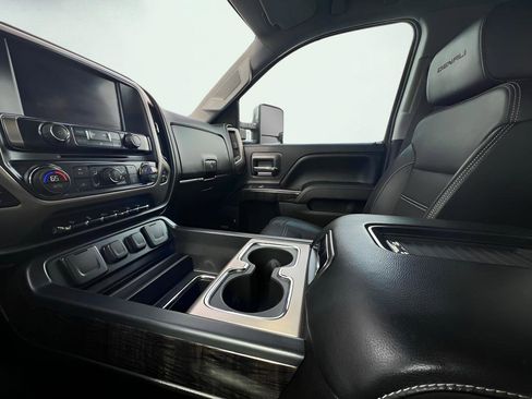 Used 2016 GMC Sierra 2500 Denali w/ Driver Alert Package image 50