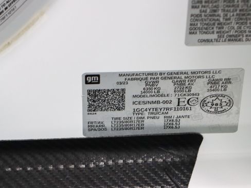 Used 2024 Chevrolet Silverado 3500 LT w/ Convenience Package image 31