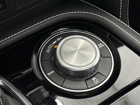 Used 2024 INFINITI QX80 Premium Select w/ Cargo Package image 34