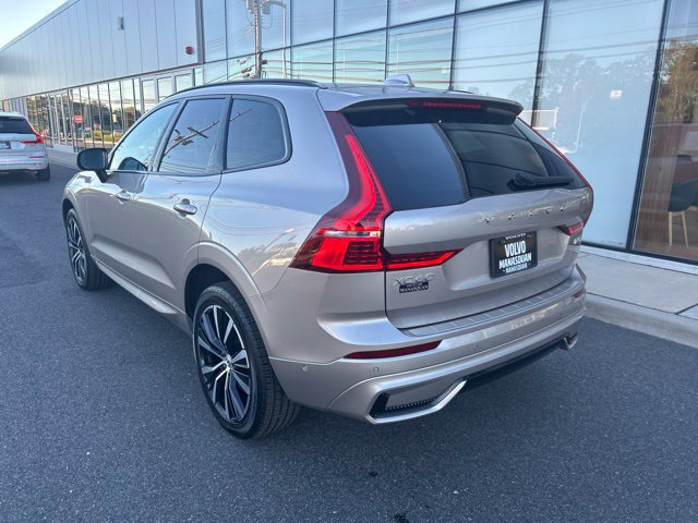Used 2024 Volvo XC60 B5 Plus w/ Climate Package AWD/4WD image 3