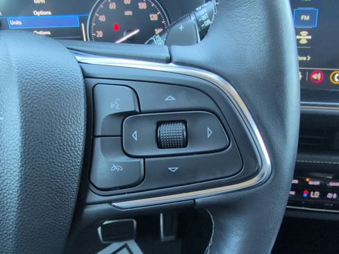 Used 2023 Buick Envision Essence w/ Sport Touring Package image 18