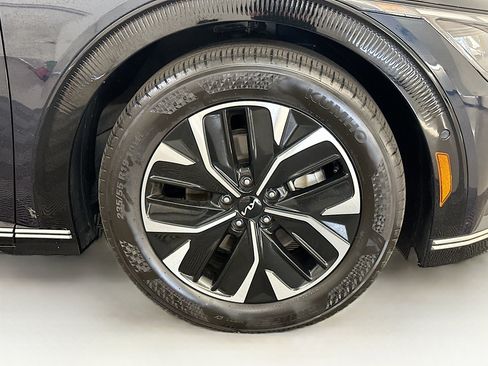 Used 2024 Kia EV6 Wind w/ Wind Technology Package AWD/4WD image 36