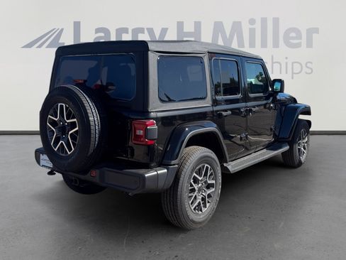 New 2026 Jeep Wrangler Sahara image 5