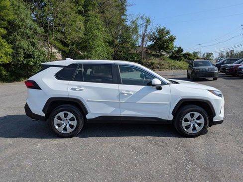 Certified 2023 Toyota RAV4 LE AWD/4WD image 2