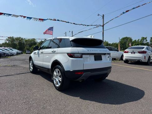 Used 2017 Land Rover Range Rover Evoque SE AWD/4WD image 4