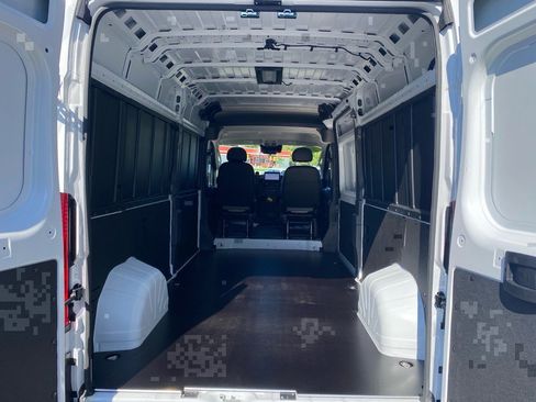 Used 2025 RAM ProMaster 2500 w/ Premium Convenience Group image 21