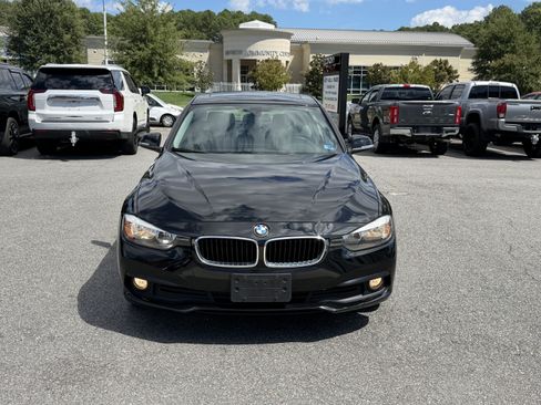 Used 2016 BMW 320i Sedan RWD image 3