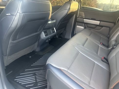 Used 2025 Ford F150 Lariat w/ Equipment Group 501A Mid image 8