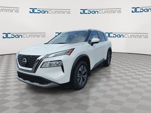 Used 2023 Nissan Rogue SV FWD image 4