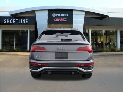 Used 2022 Audi Q5 2.0T Premium Plus w/ Premium Plus Package AWD/4WD image 4
