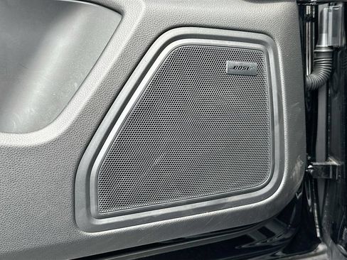 Certified 2026 Porsche Macan AWD/4WD image 21