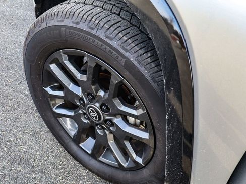 Used 2025 Toyota Tundra Platinum image 43