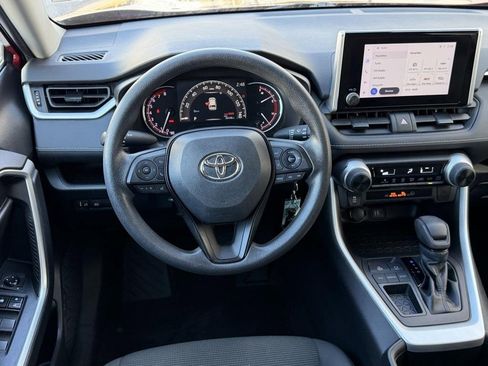 Used 2023 Toyota RAV4 LE image 15