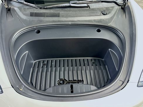 Used 2023 Tesla Model 3 Standard Range RWD image 35