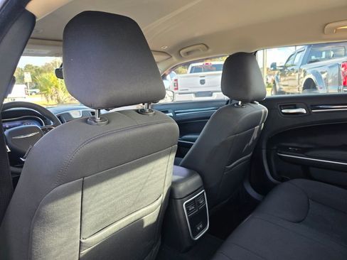 Used 2023 Chrysler 300 Touring w/ Sport Appearance Package image 18